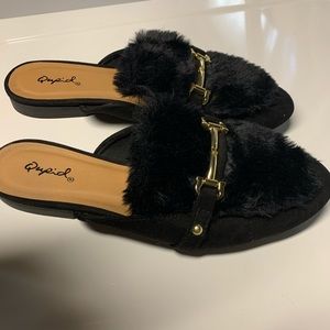 Black Fur Loafers !